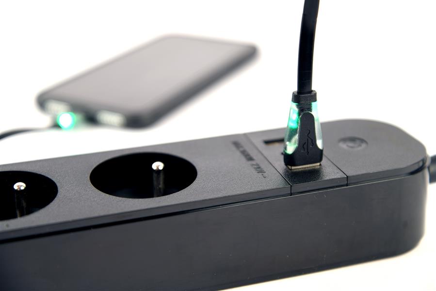 Slimme 4-voudige stekkerdoos met USB laadpoorten Frans